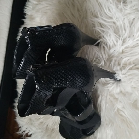 Calvin Klein black stilleto highheels - Picture 2 of 7
